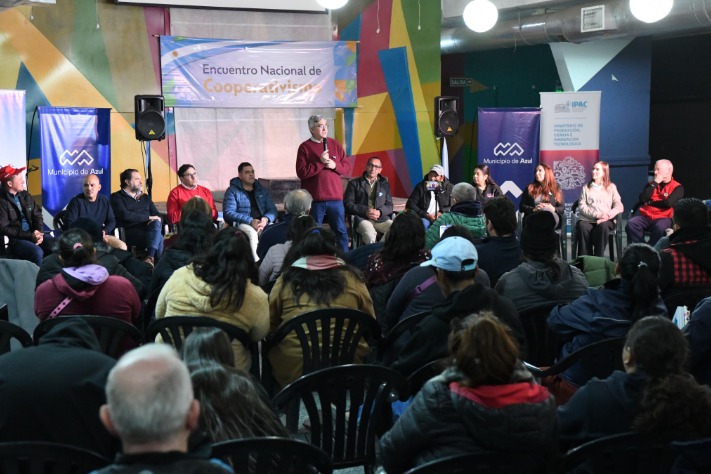 Javier Rodríguez encabezó la apertura del ENCOOP 2026 y visitó el primer establecimiento charcutero habilitado en la ciudad 